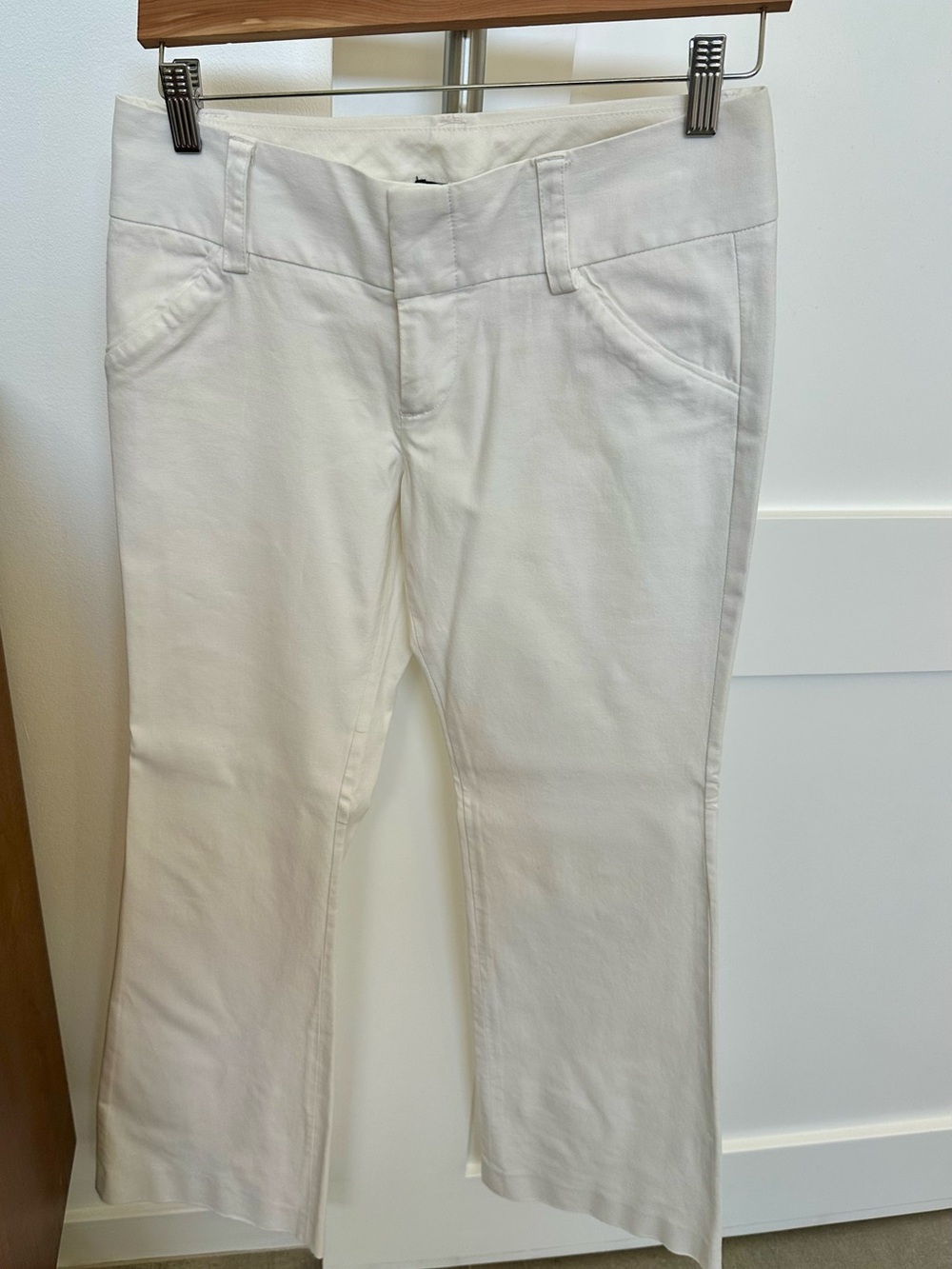 Alice and Olivia White Flare/Wide-Leg Pants - Picture 2 of 6